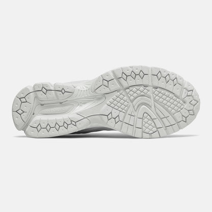 Men New Balance 2002R