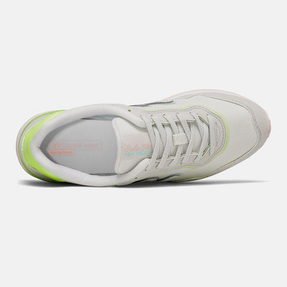Women New Balance Sola Sleek
