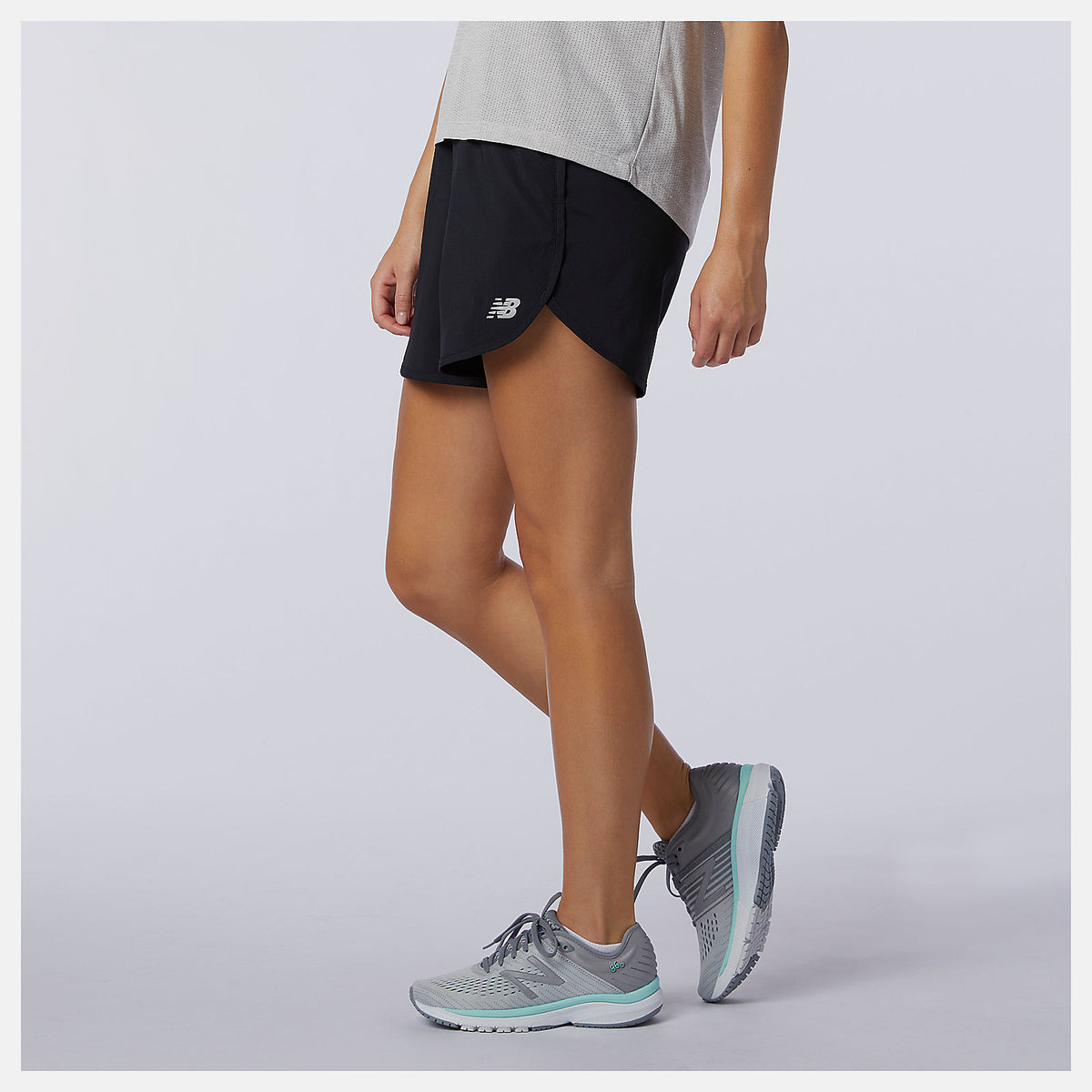 Women New Balance Accelerate Short 5 Inch