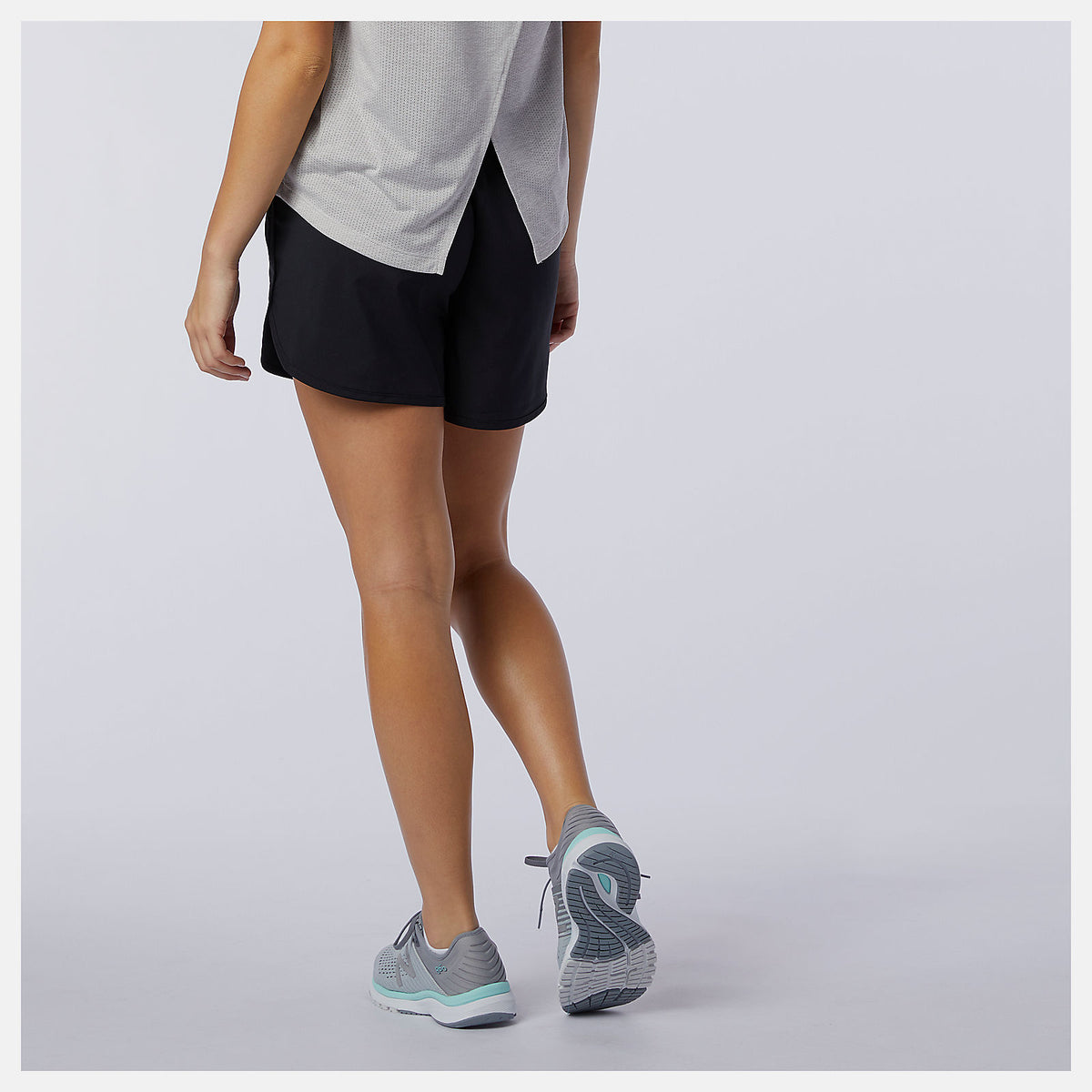 Women New Balance Accelerate Short 5 Inch