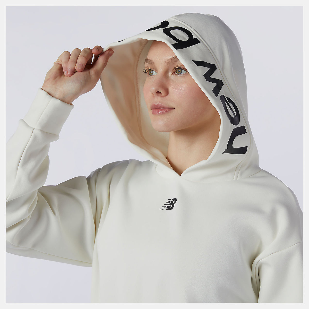 Women New Balance Relentless Performance Fleece Layer